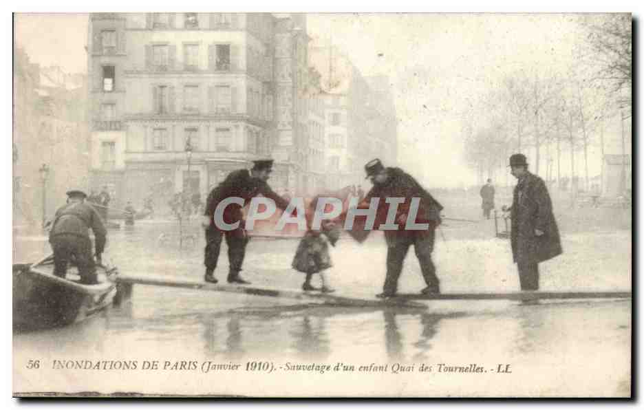 Inondations de Paris CPA Janvier 1910 Sauvetage d'un enfant Quai des Tournelles