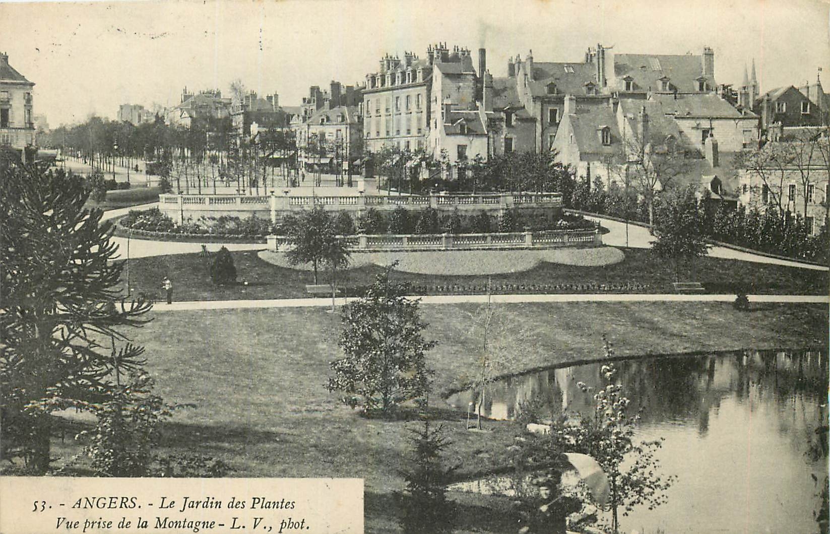 CPA Angers Le Jardin des Plantes Vue prise de la Montagne 