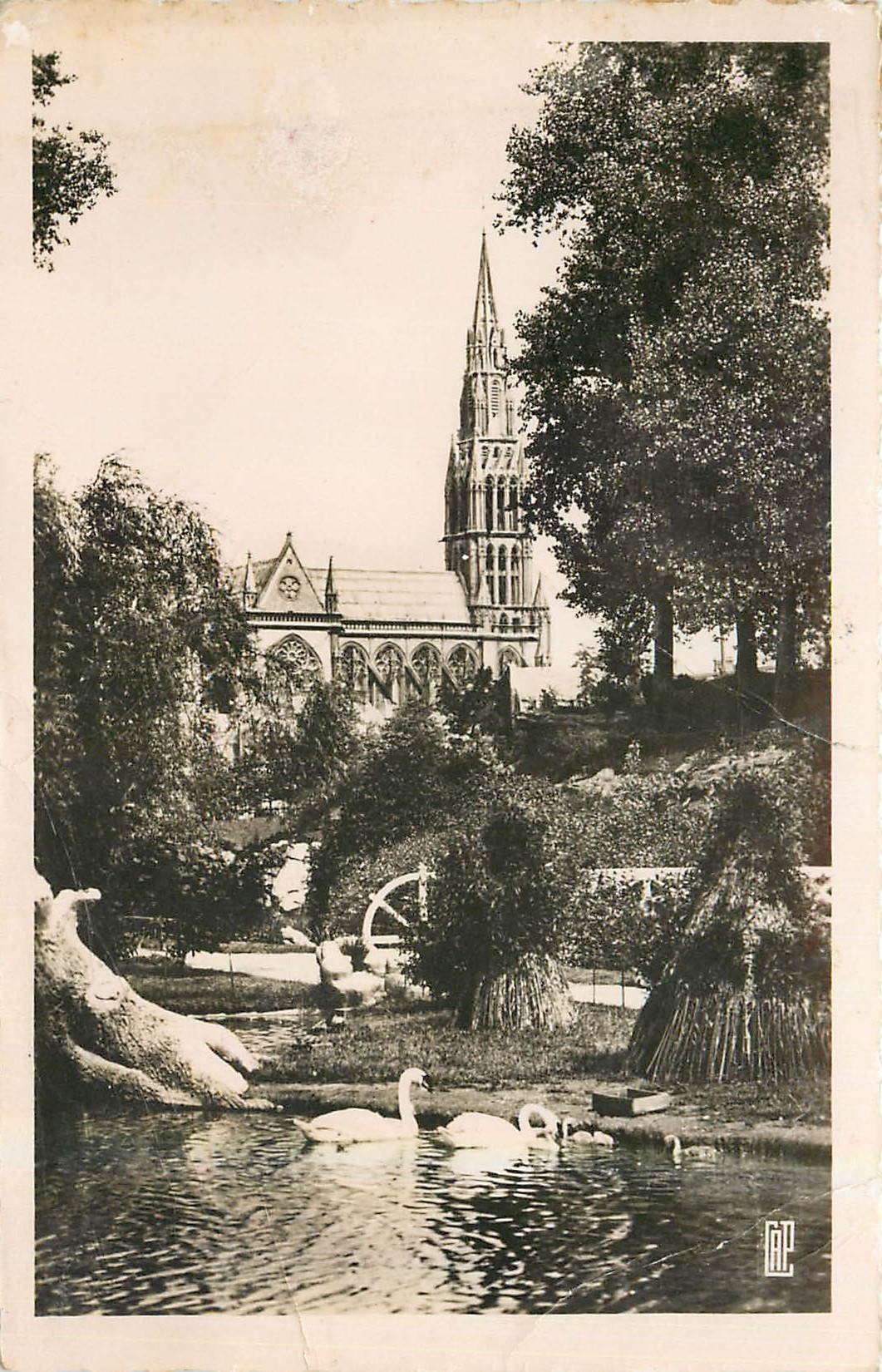 CPM Valenciennes Parc de la Dodenne et Eglise du St Cordon 
