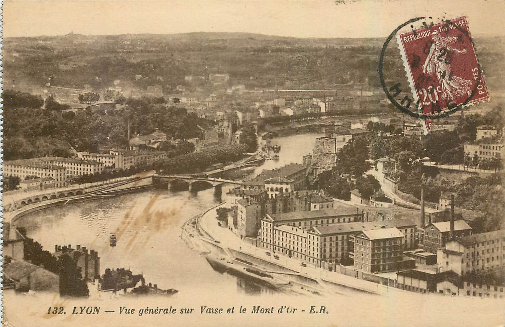 CPA Lyon Vue generale sur Vaise et le Mont d'Or 