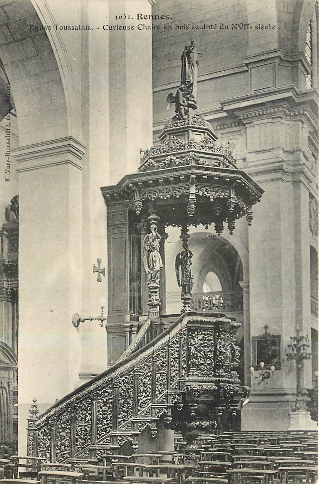 CPA Rennes Eglise Tourissaints Curleuse Chaire en bois 