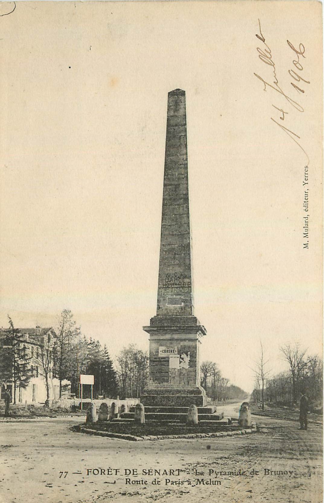 CPA Foret de senart Le Pyramide de Brunoy Route de Paris a Melun 