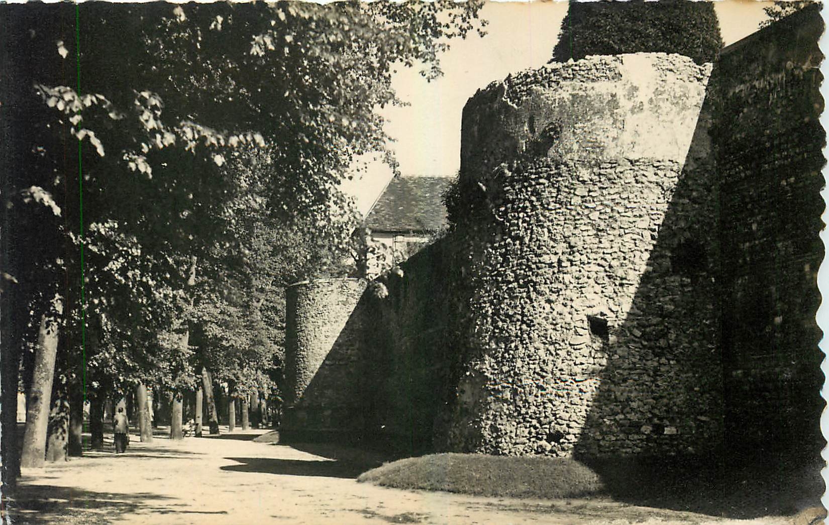 CPA Meaux Seine et Marne Les Remparts 