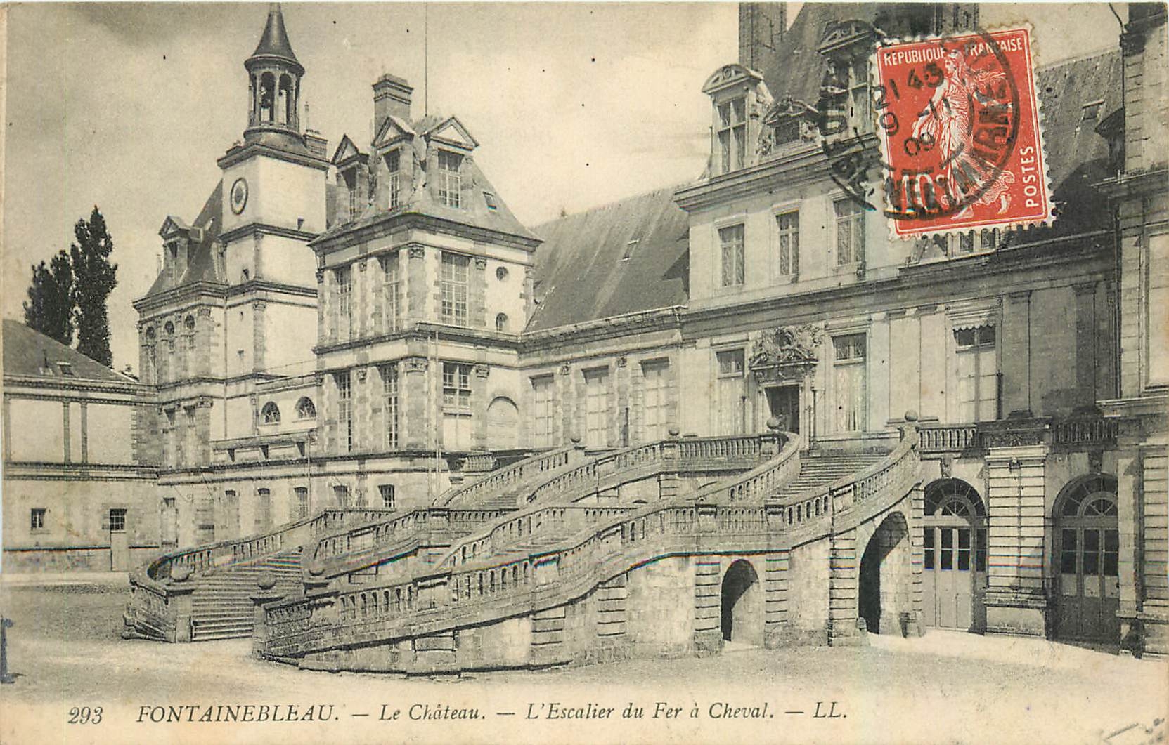 Fontainebleau — Das Schloss — Die Pferdestiege — LL. — n° 293