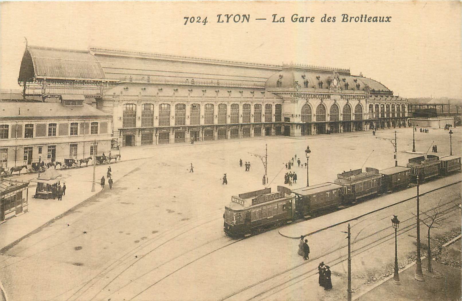 CPA Lyon La Gare des Brotteaux Tramway