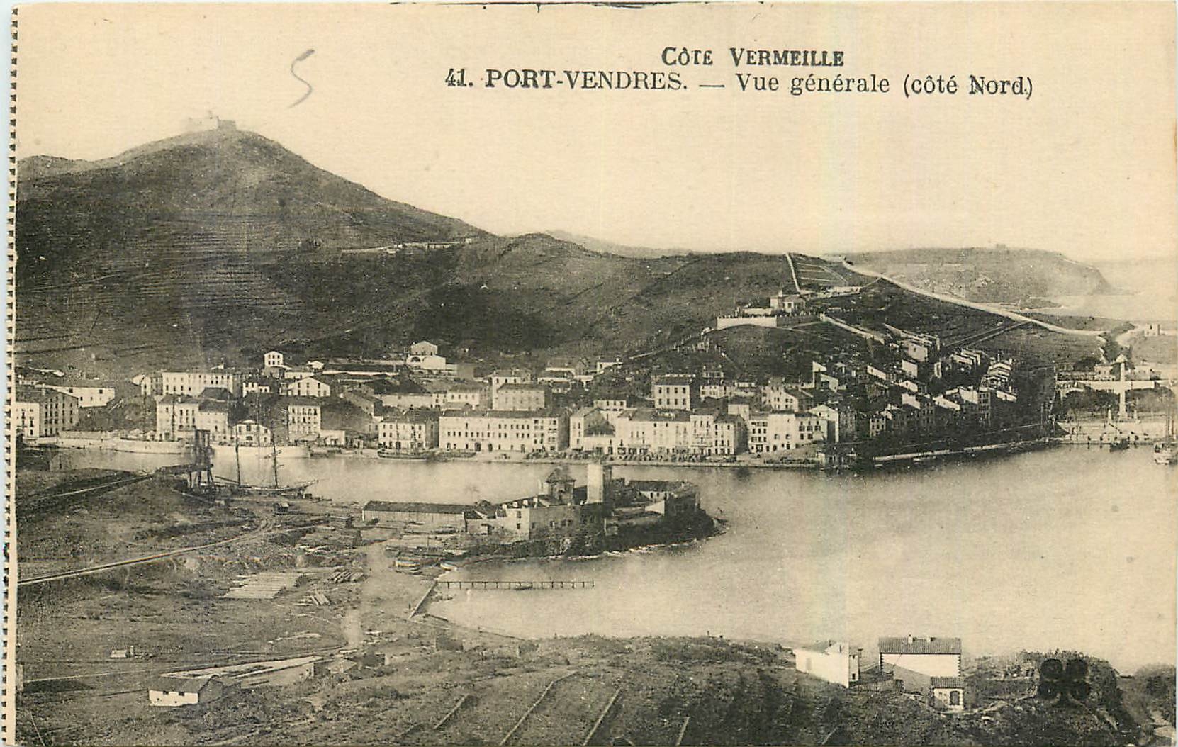 CPA Cote Vermeille Port Vendres Vue generale Cote Nord 