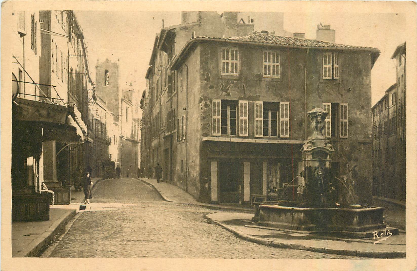 Aix-en-Provence — La place des Tanneurs — Rella