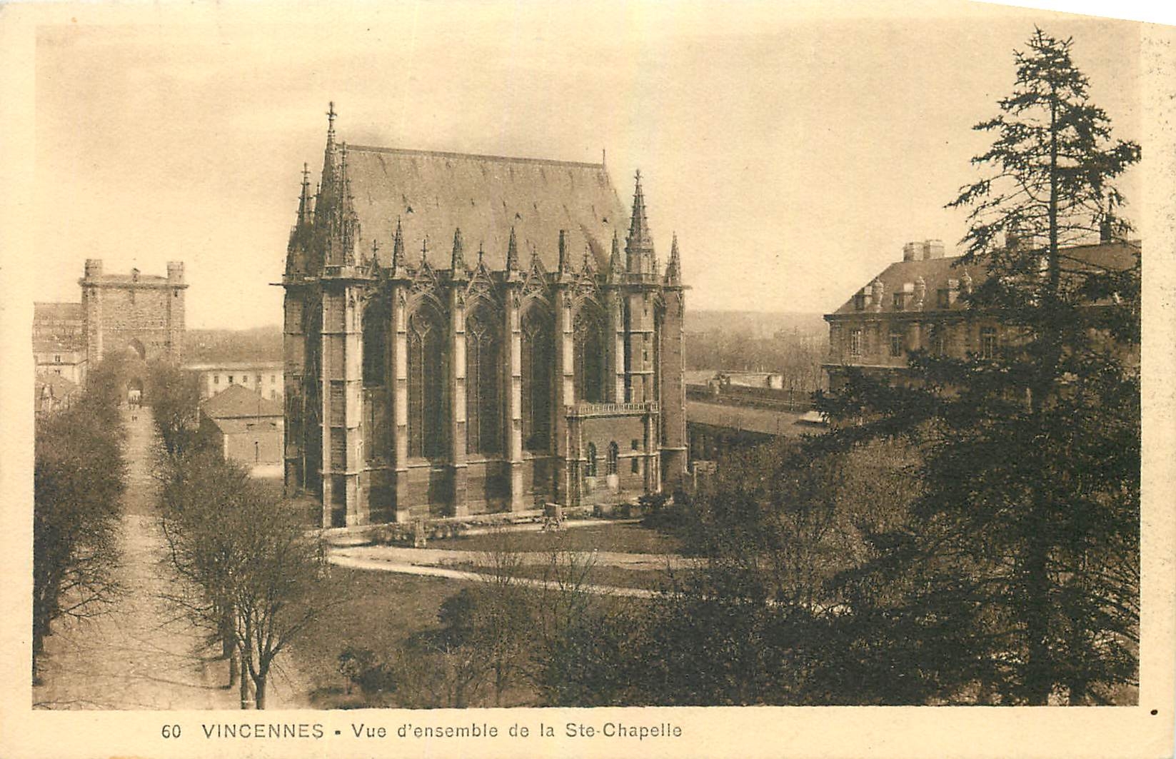CPA Vincennes Vue d'ensemble de la Ste Chapelle 