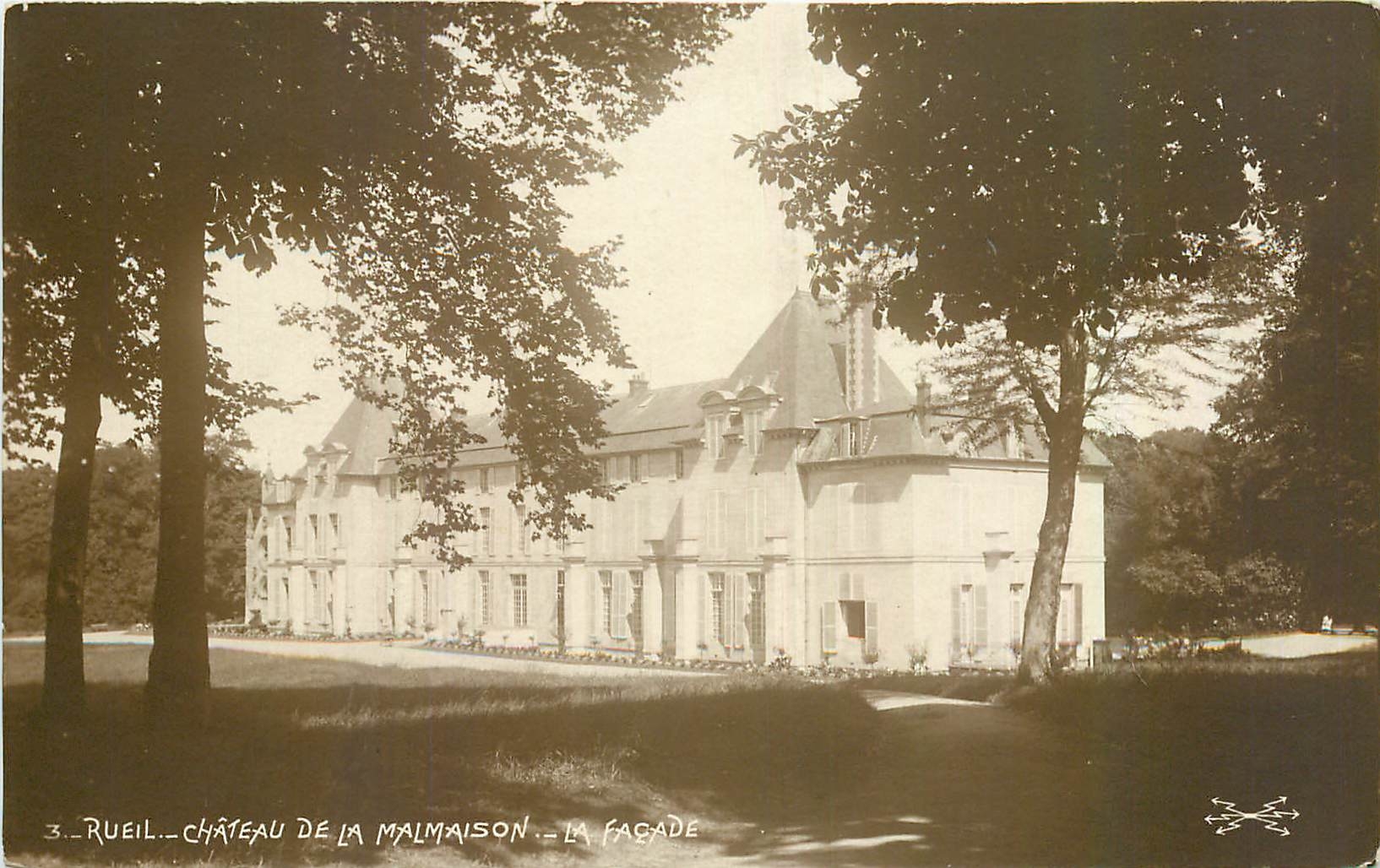 CPA Rueil Chateau de la Malmaison La Facade 