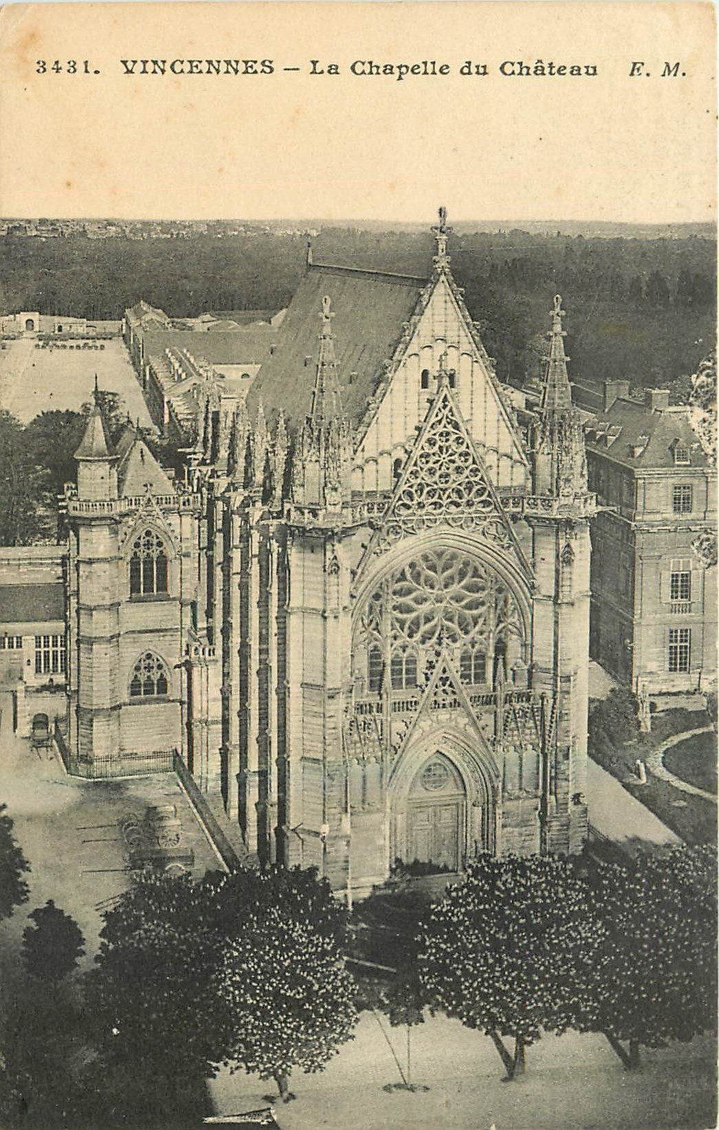 CPA Vincennes Le Chapelle du Chateau 
