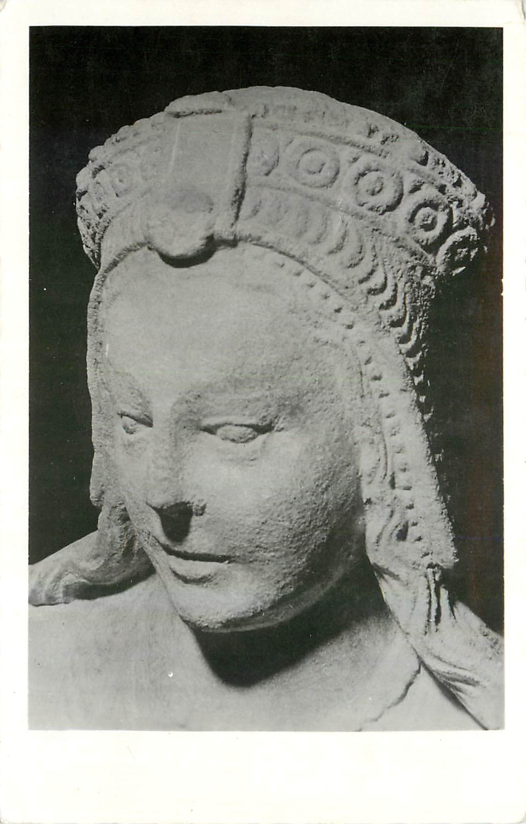 CPA Guiry en Vexin Seine et Oise Eglise Detail d'une statue 