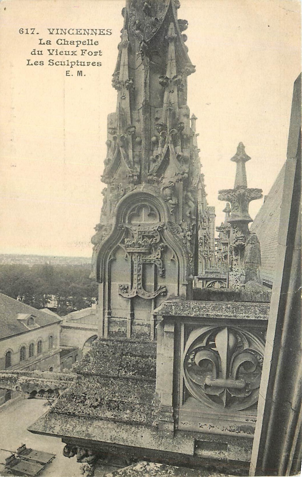 Vincennes — La Chapelle du Vieux Fort et ses sculptures — E.M.