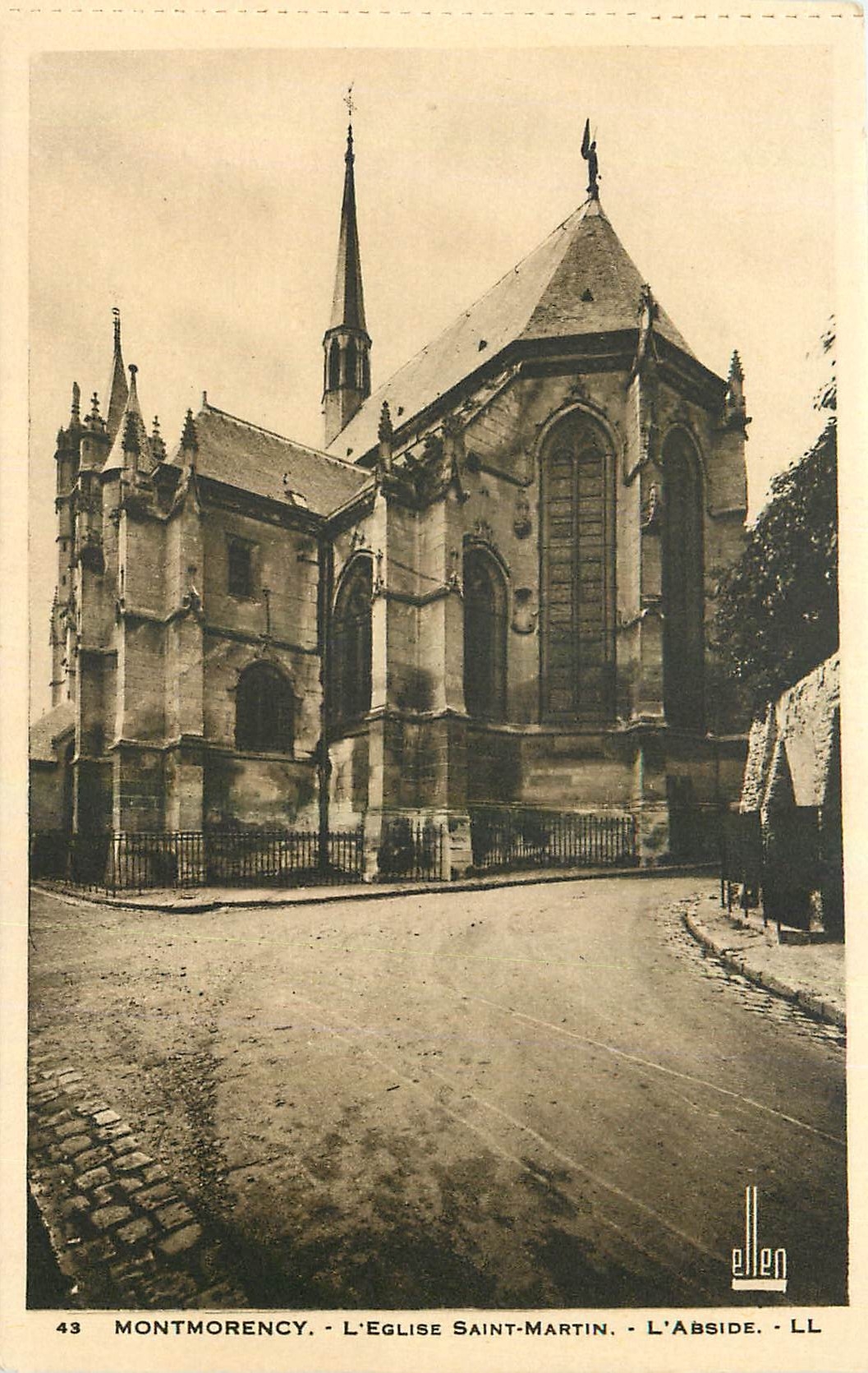 CPA Montmorency l'Eglise Saint Martin l'Abside 