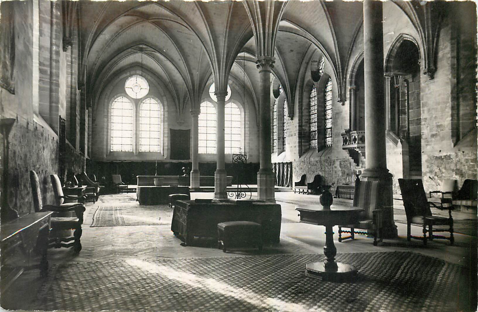 CPA Ancien refectoire Abbaye de Royaumont