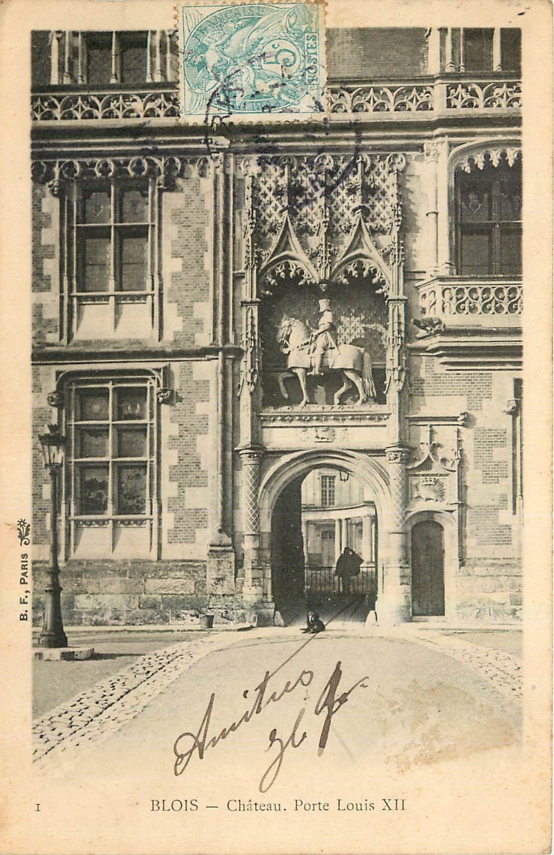 Blois — Château. Porte Louis XII — B.F. Paris, n°1