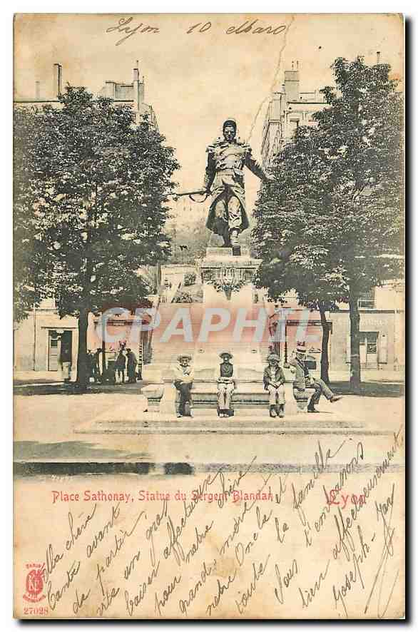 CPA Place Sathonay Statue du Sergent Blandan Lyon