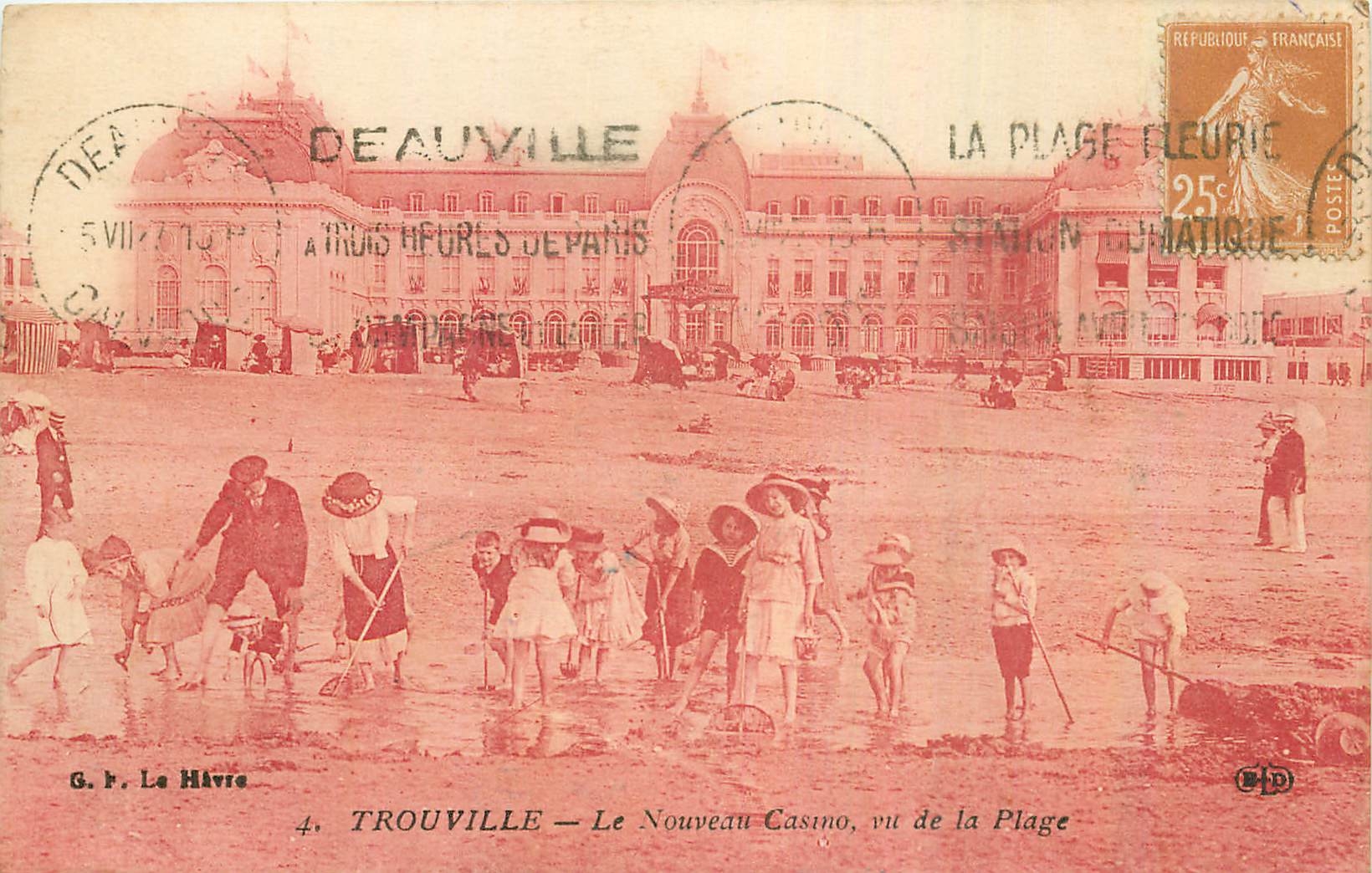 CPA Trouville Le Nouveau Casino vu de la Plage Enfants