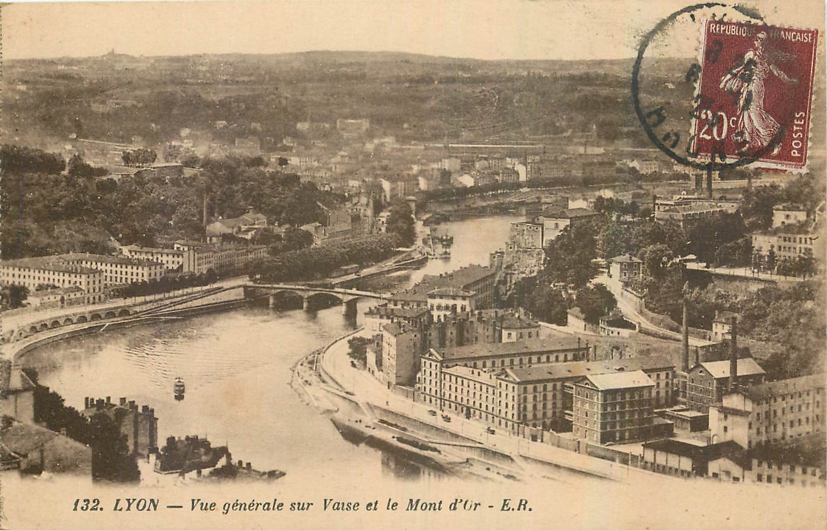 CPA Lyon Vue generale sur Vaise et le Mont d'Or 