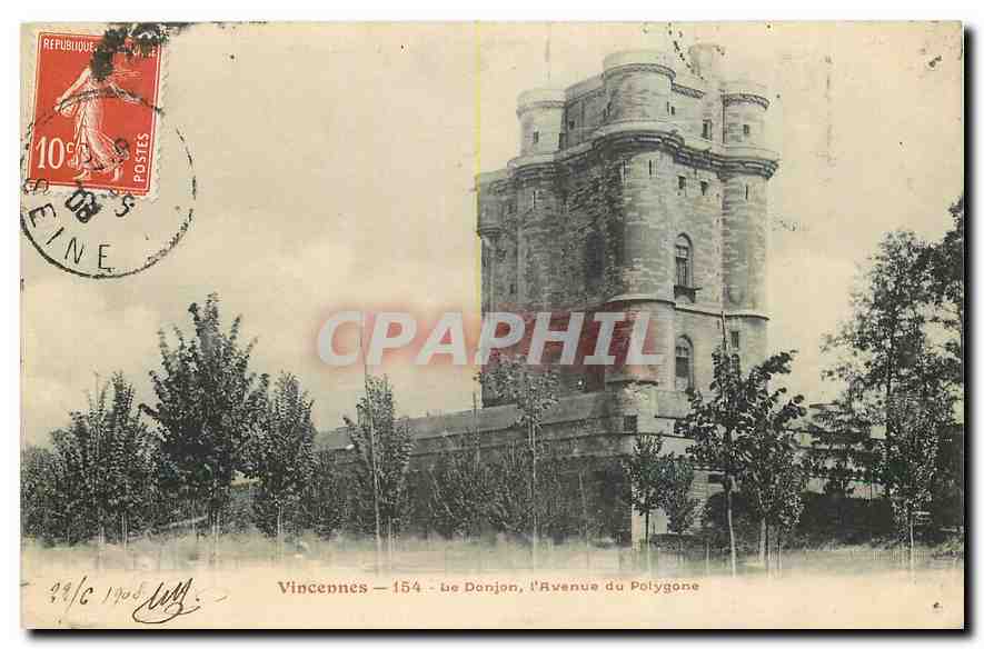 Vincennes — Le Donjon, l'Avenue du Polygone — CPM n°154