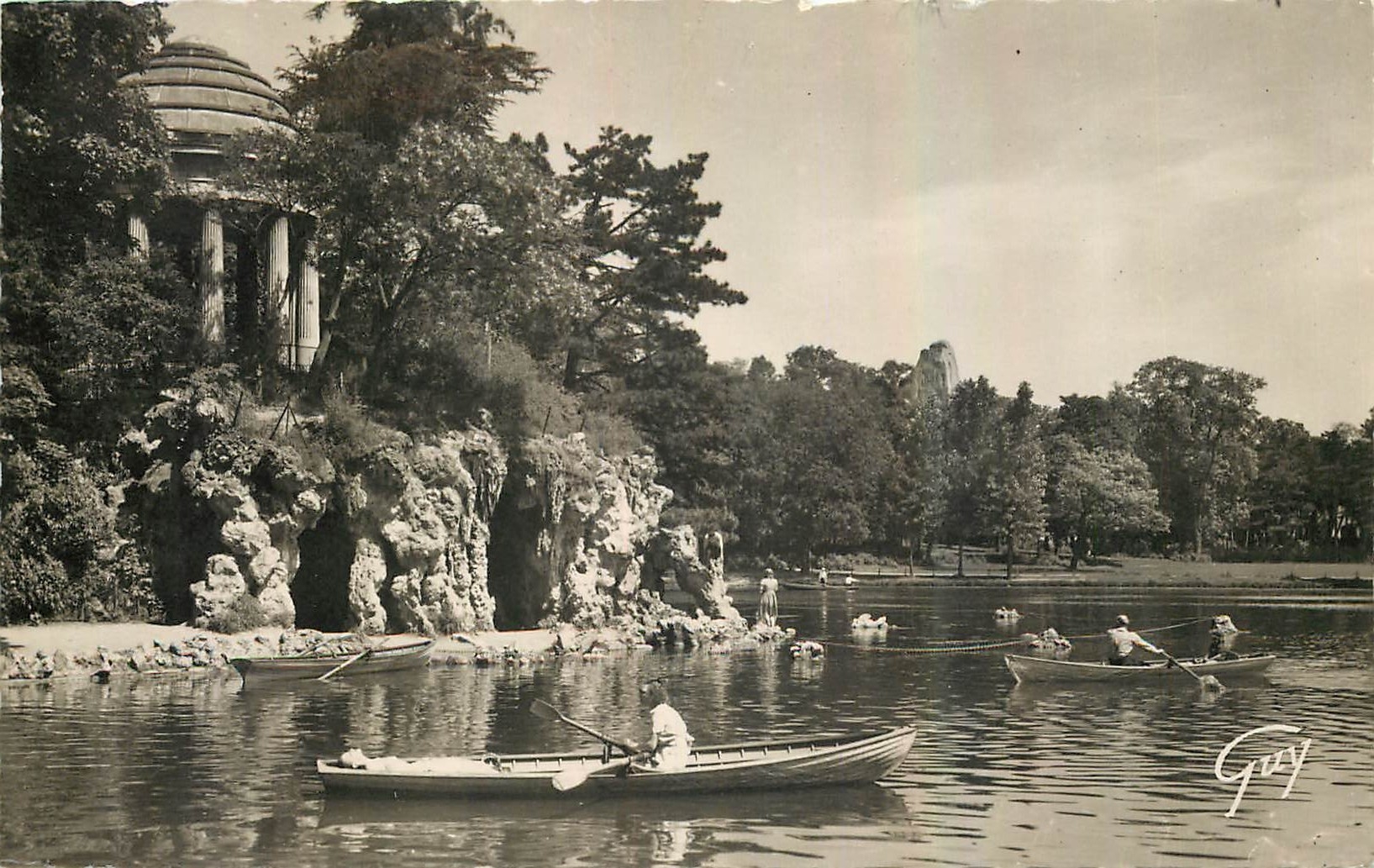 CPA Paris et ses Merveilles Bois de Vincennes Le Lac Daumesnil 