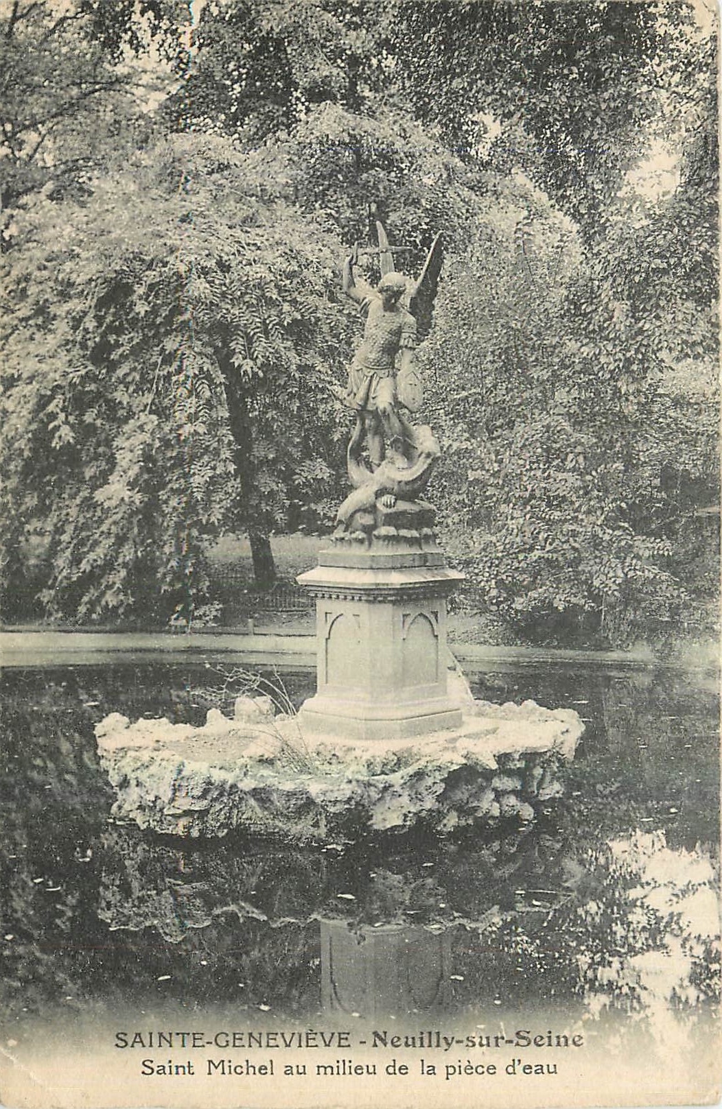 Saint-Michel au milieu de la pièce d'eau — Neuilly-sur-Seine — éditeur inconnu