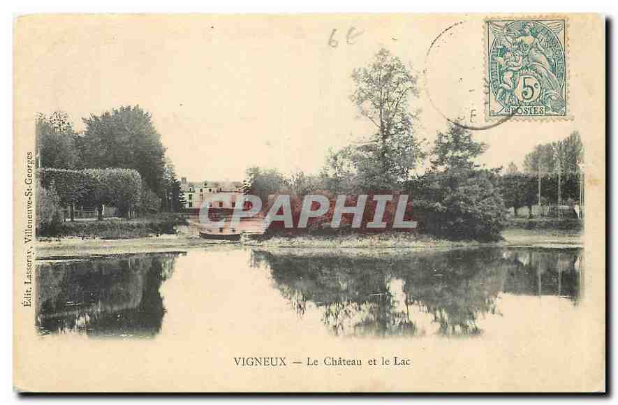 CPA Vigneux Le Chateau et le Lac 