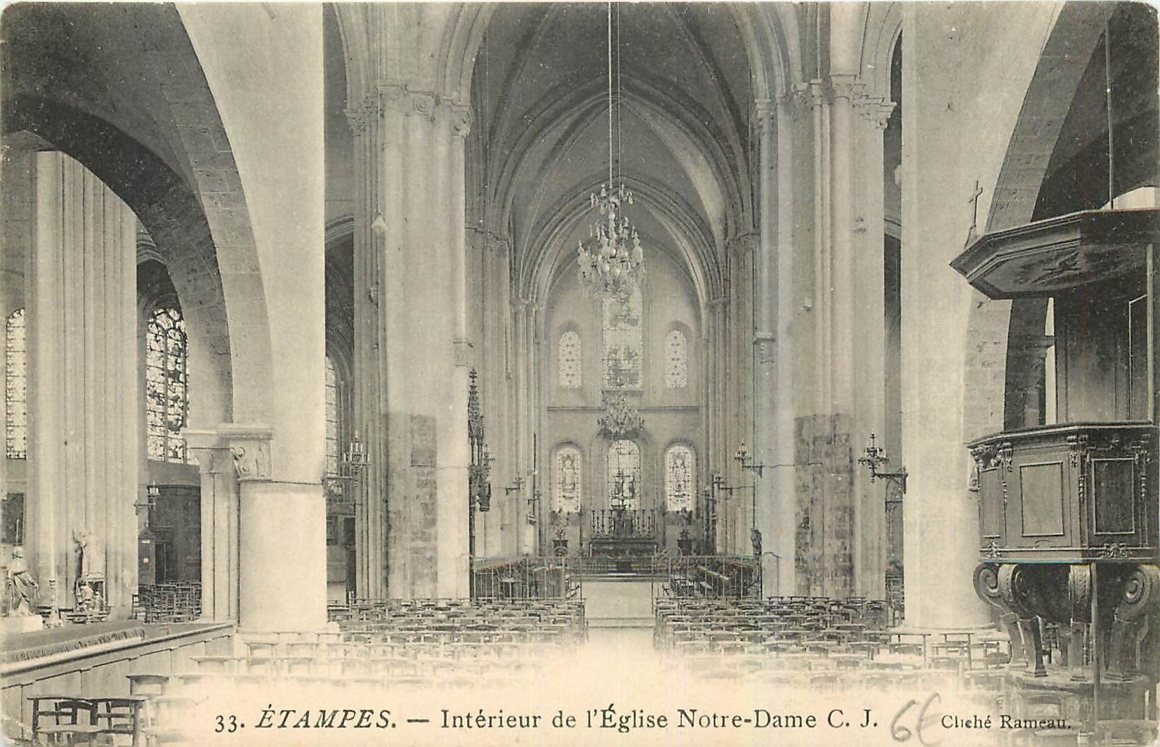 CPA Etampes Interieur de l'Eglise Notre Dame 