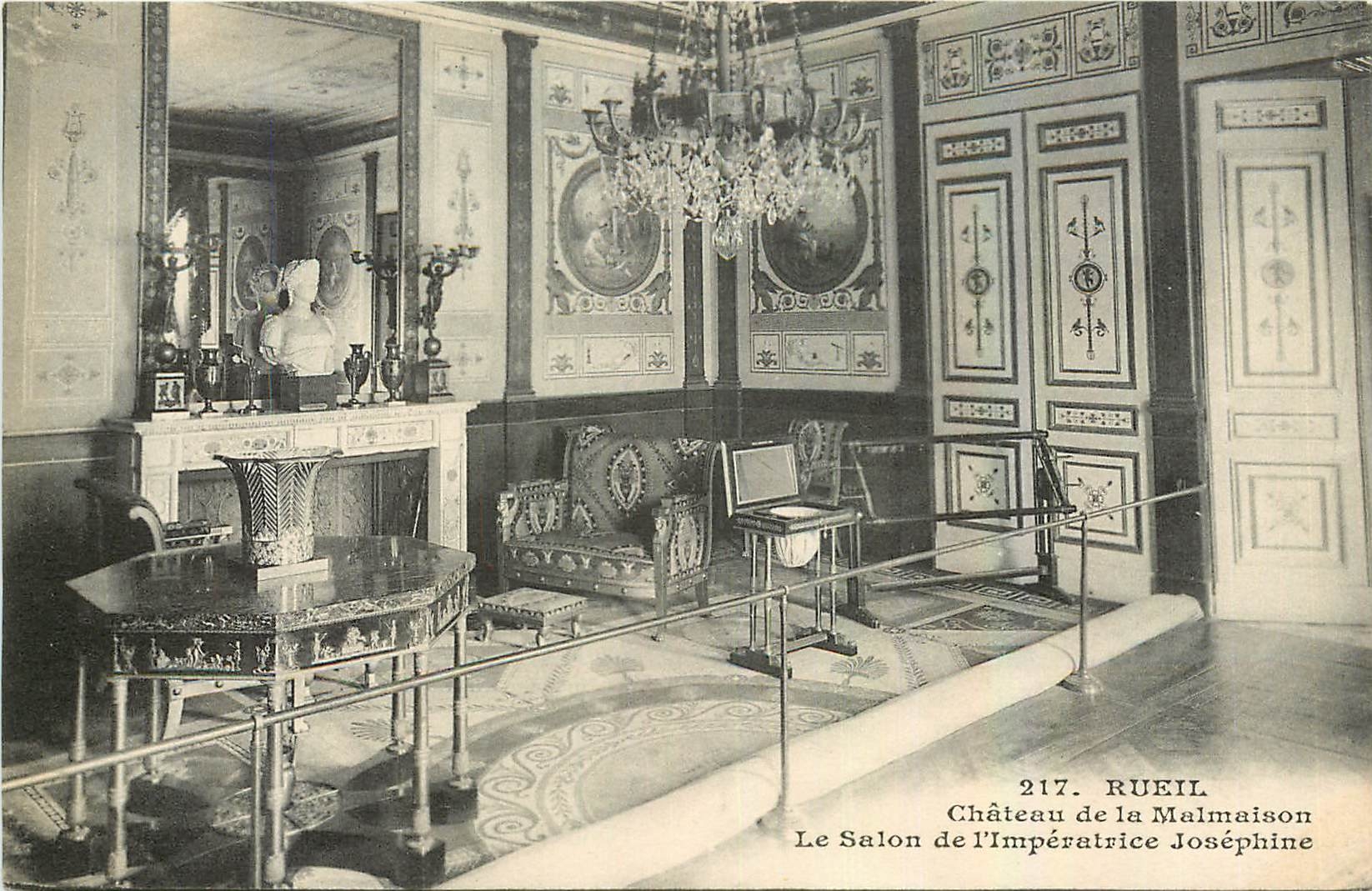 CPA Rueil Chateau de la Malmaison Le Salon de l'Imperatrice Josephine 