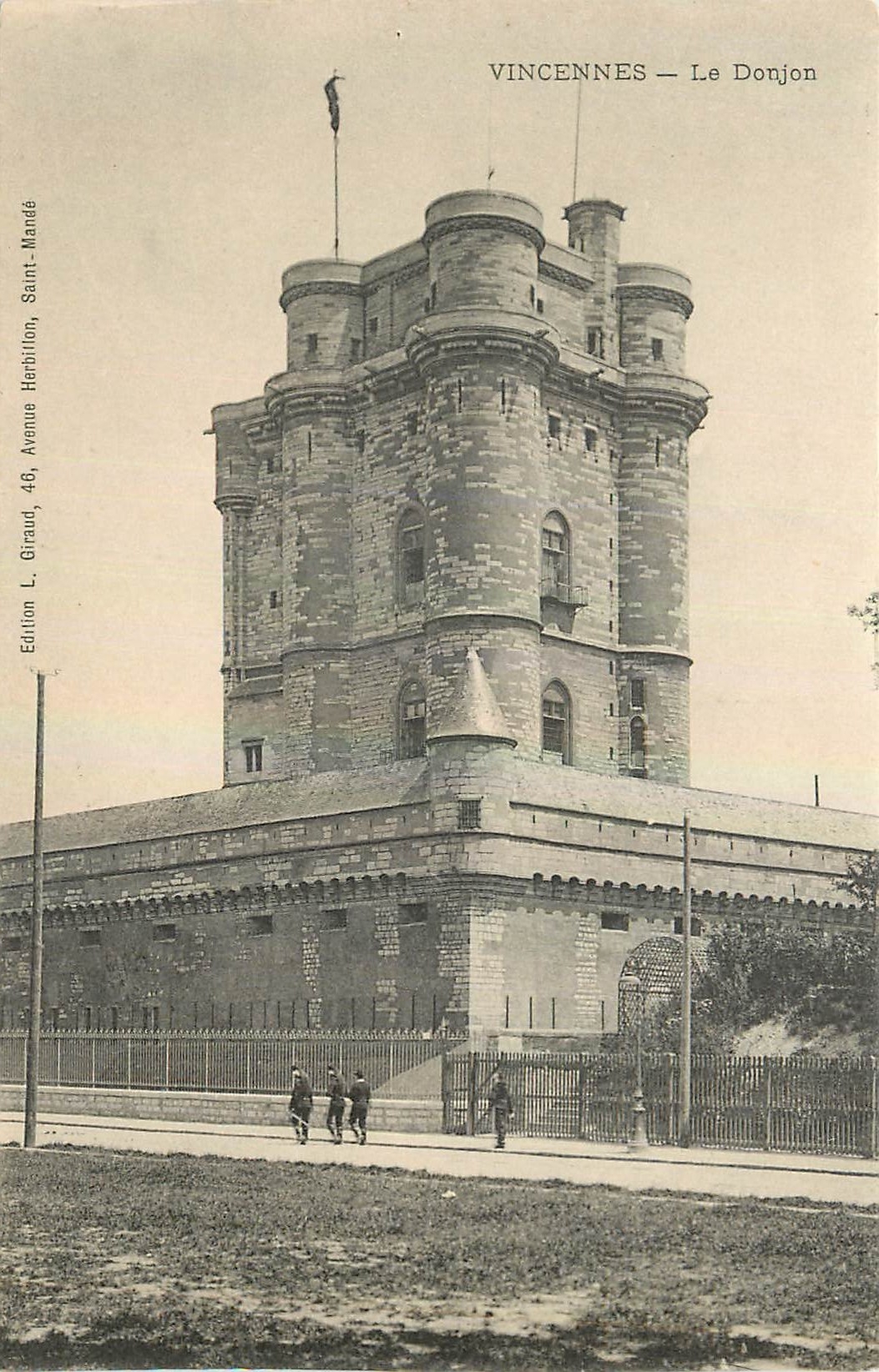 CPA Vincennes Le Donjon 