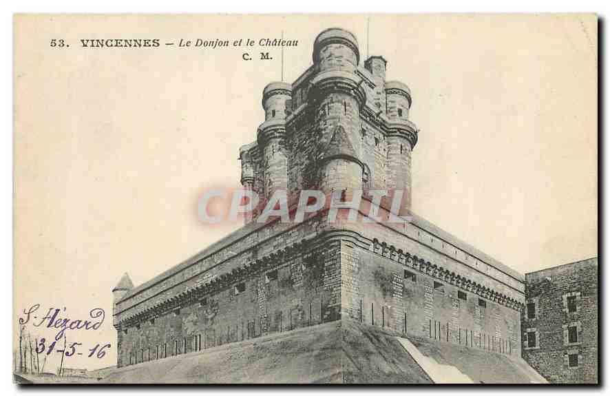 CPA Vincennes Le Donjon et le Chateau 