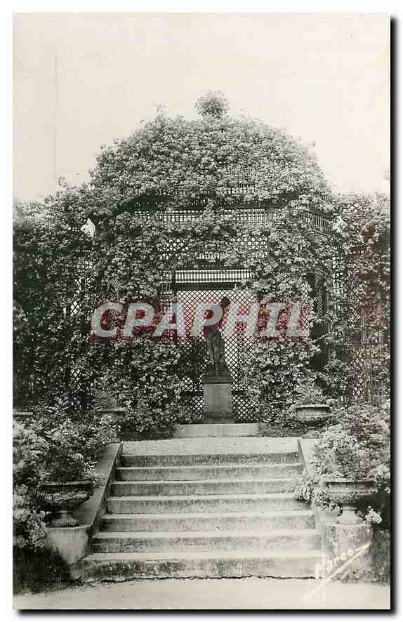 CPA L'Hay les Roses La Nymphe 