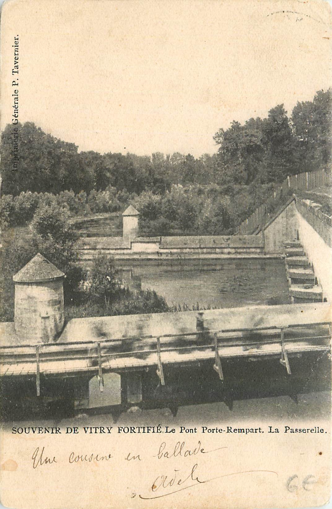 CPA Souvenir de Vitry Fortifie Le Pont Porte Rempart La Passerelle 