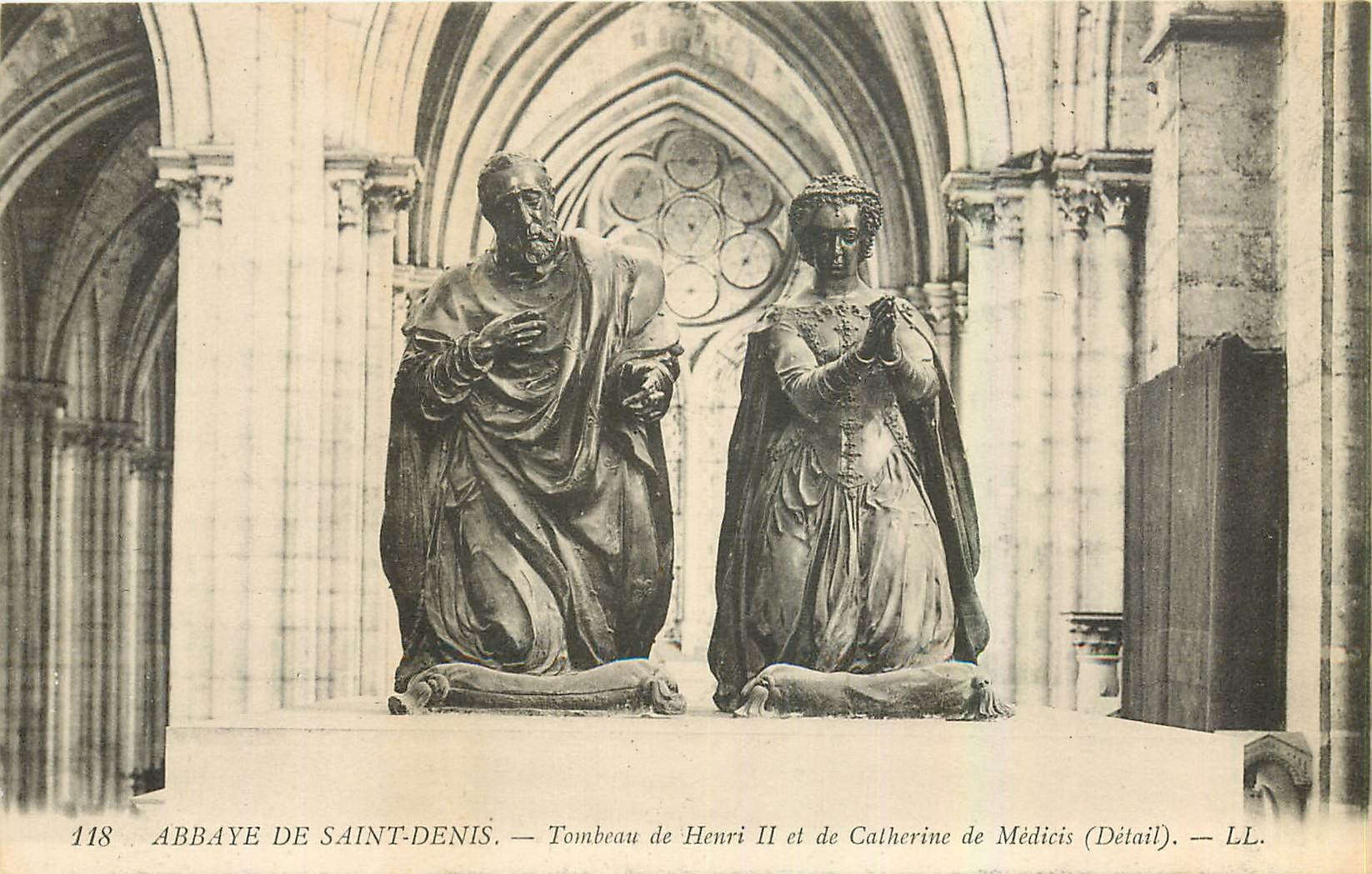 CPA Abbaye de Saint Denis Tombeau de henri II et de Catherine de Medicis Detail 