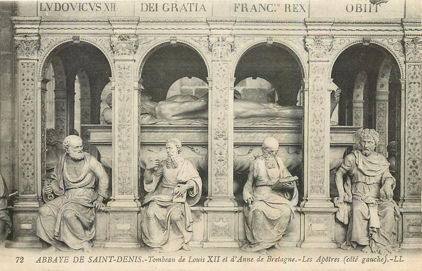 CPA Abbaye de Saint Denis Tombeau de Louis II et d'Anne de Bretagne Les Apotres cote gauche 