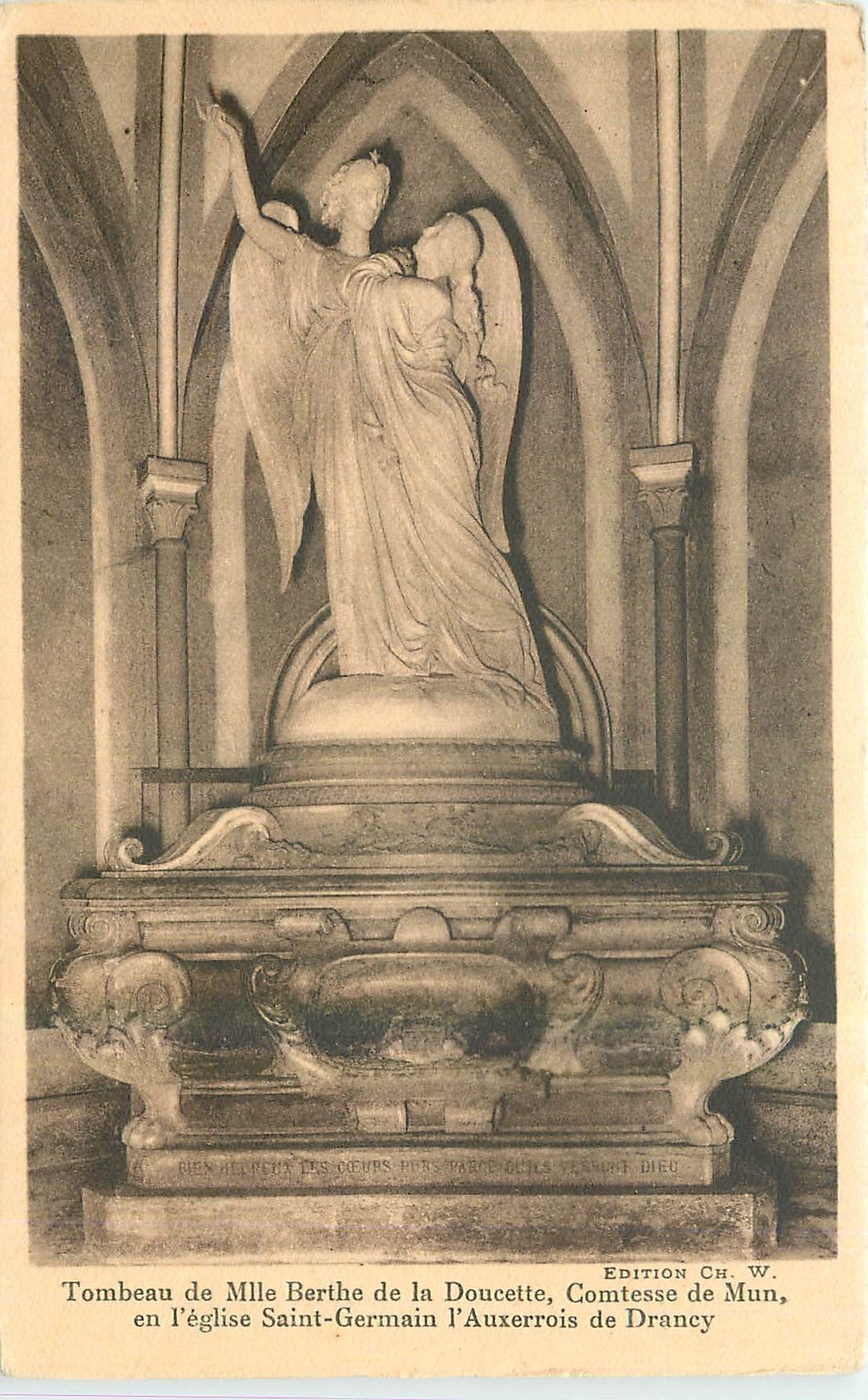 CPA Tombeau de Mlle Berthe de la Doucette Comtesse de Mun en l'eglise Saint Germain l'Auxerrois de D