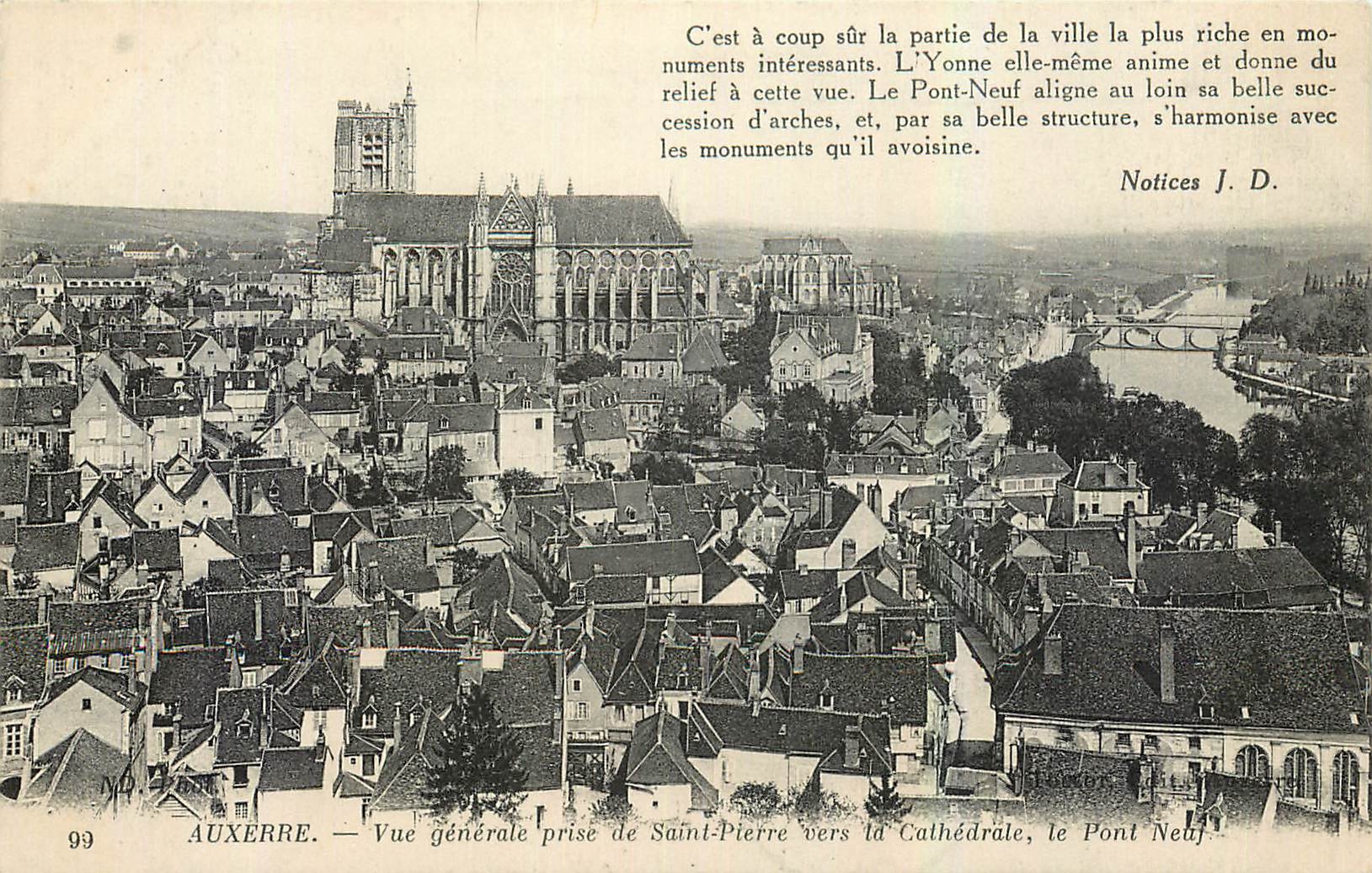CPA Auxerre Vue generale prise de Saint Pierre vers la Cathedrale le Pont Neuf 