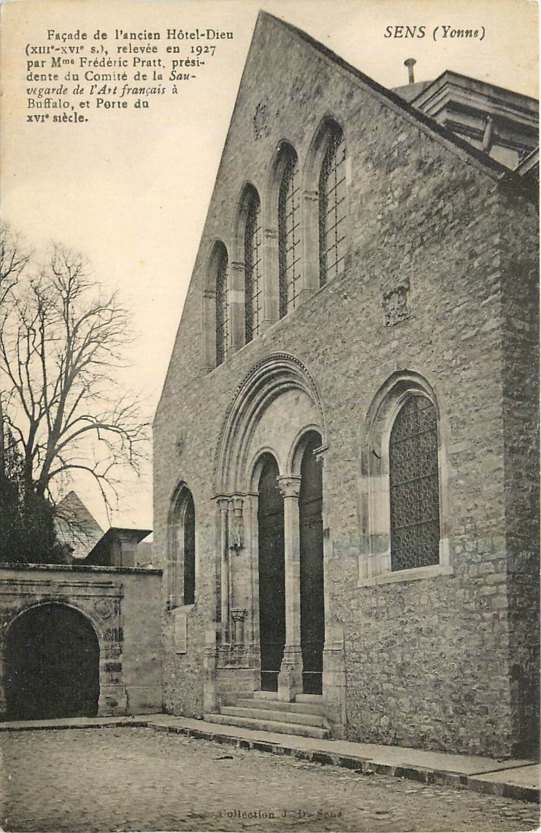 CPA Sens Yonne Facade de l'ancien Hotel Dieu 
