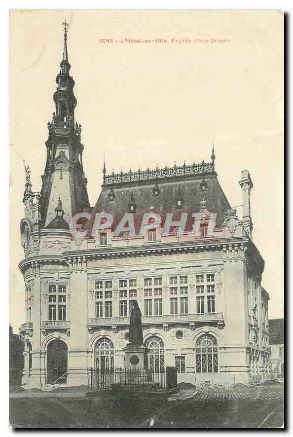 CPA Sens L'Hotel de Ville Facade place Drapes 