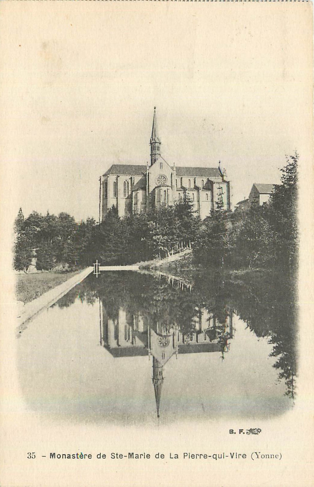 CPA Monastere de Ste Marie de la Pierre qui Vire Yonne 
