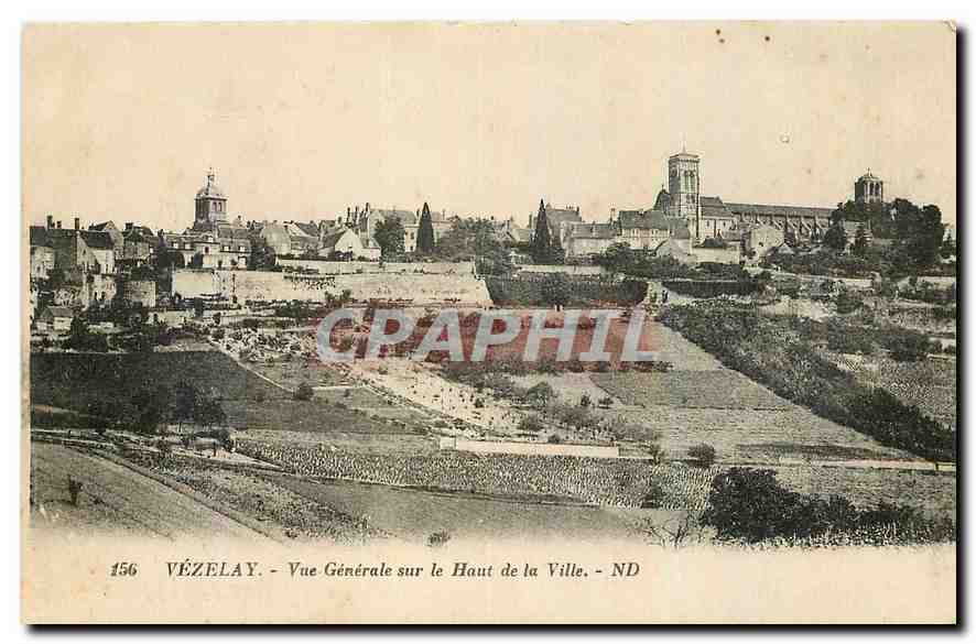 CPA Vezelay Vue generale sur le Haut de la Ville 