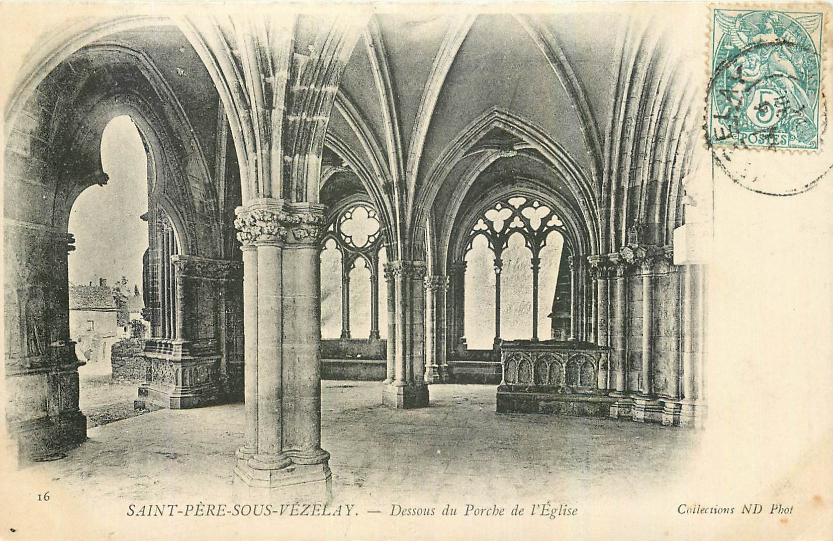 CPA Saint Pere sous Vezelay Dessous du Porche de l'Eglise 