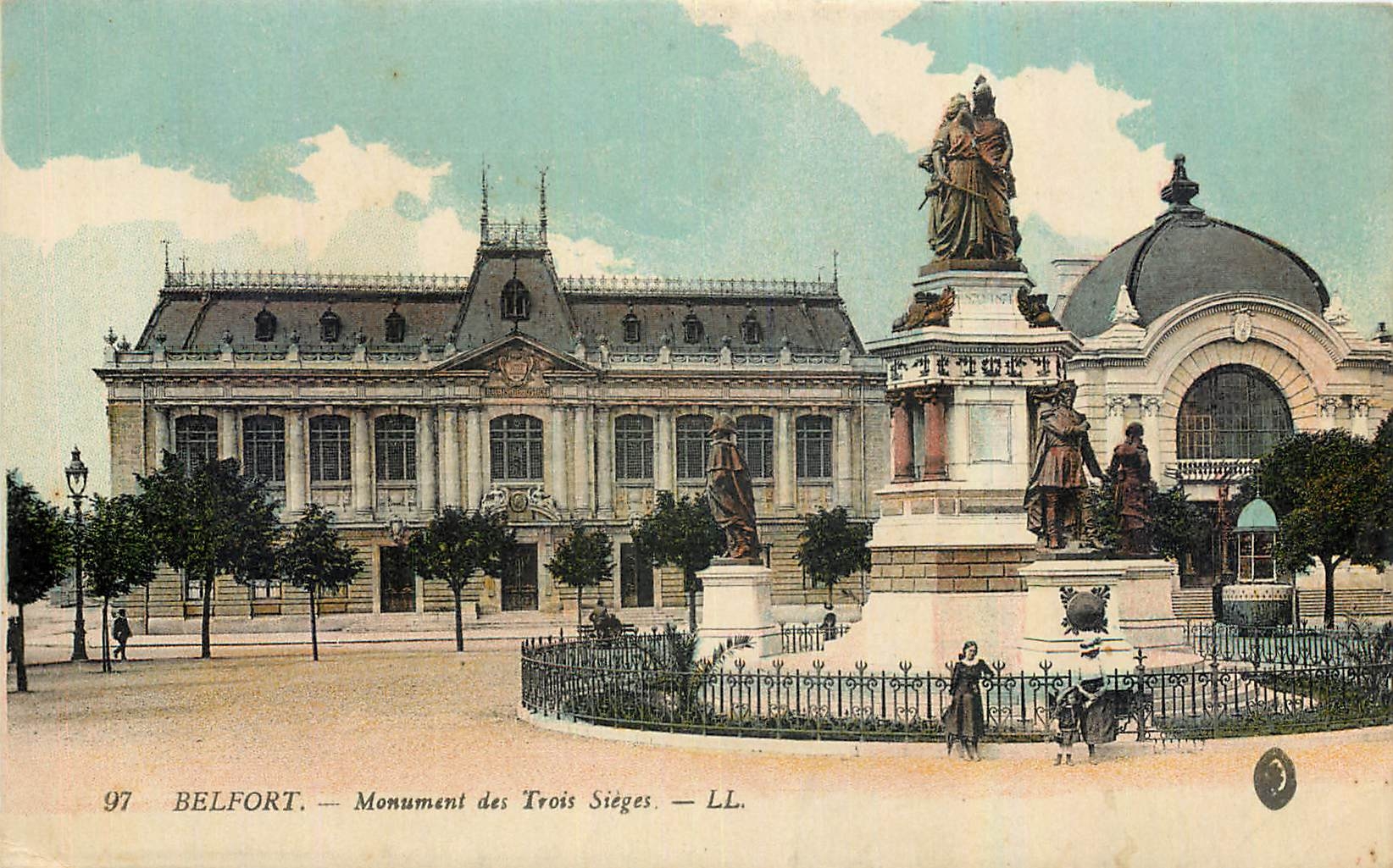 CPA Belfort Monument des Trois Sieges 