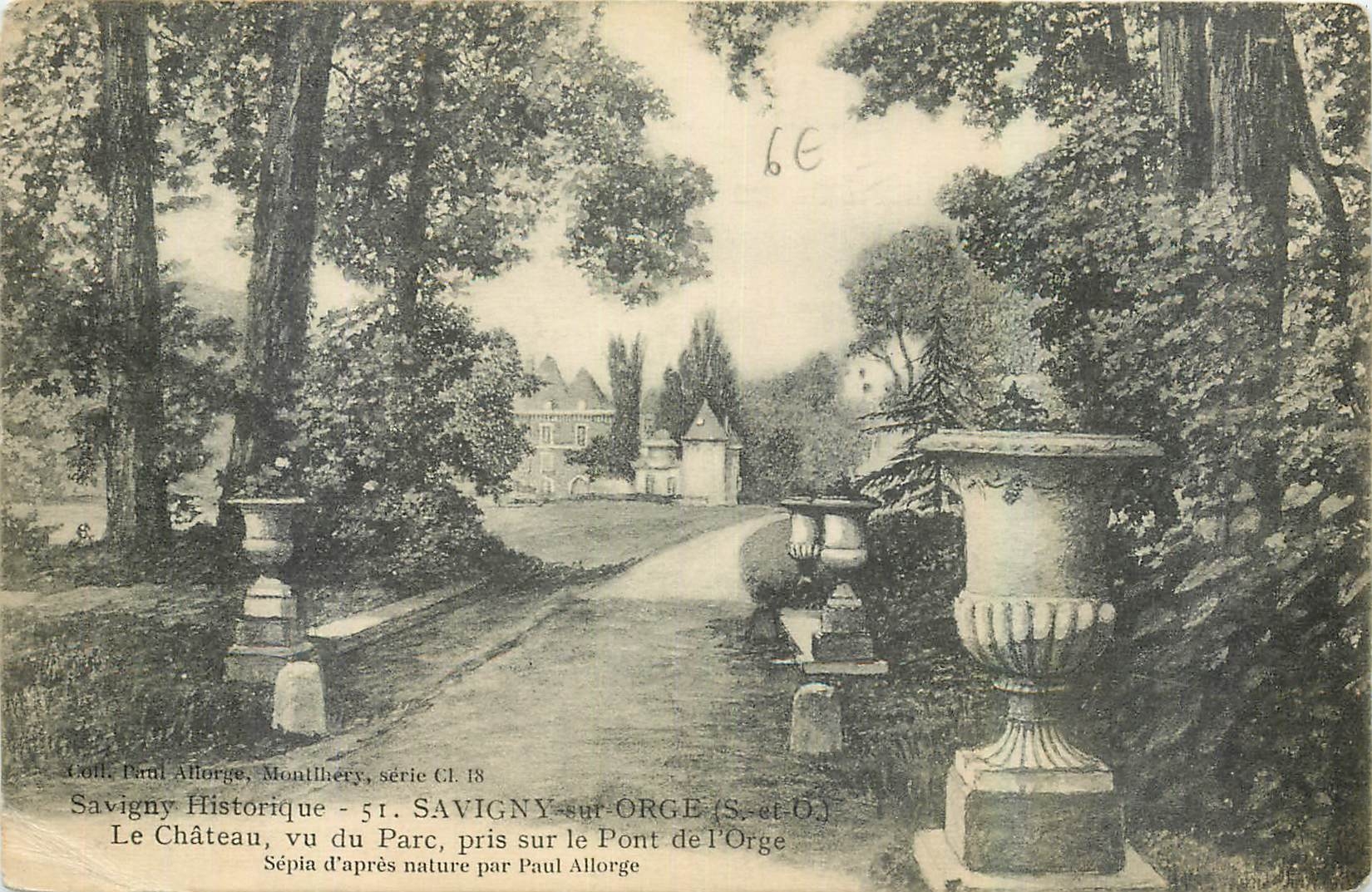 CPA Savigny Historique Savigny sur Orge S et O Le Chateau vu du Parc pris sur le Pont de l'Orge 
