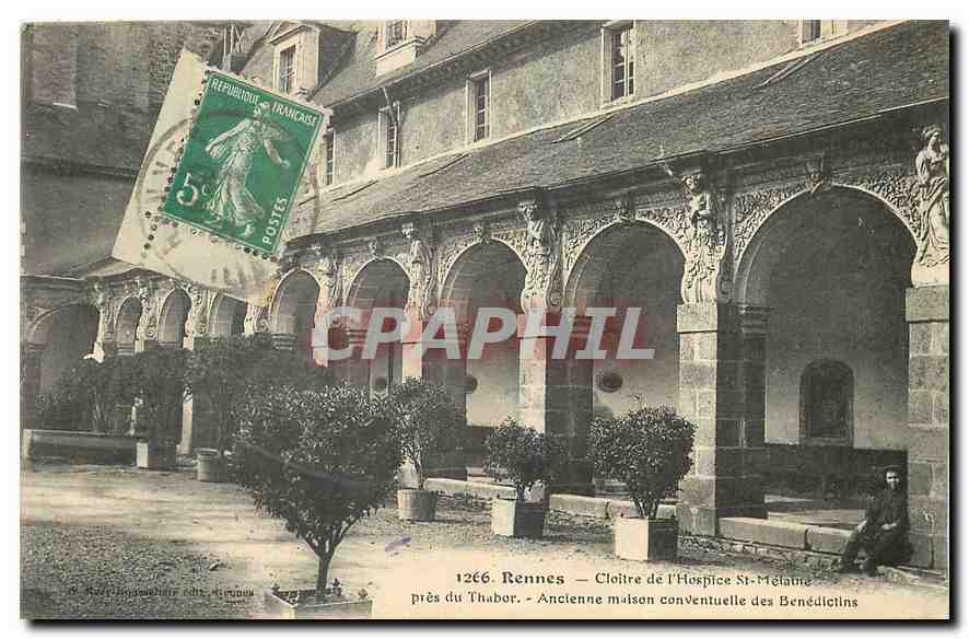 Rennes — Cloître de l'Hospice St-Mélaine près du Thabor — Ancienne maison conventuelle des Bénédictins