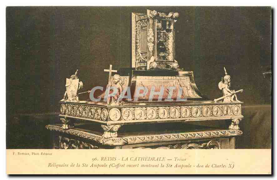 CPA Reims la Cathedrale Tresor Reliquaire de la Ste Ampoule Coffret ouvert montrant la Ste Ampoule d
