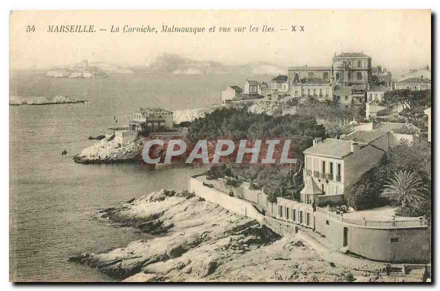 CPA Marseille la Corniche Malmousque et vue sur les Iles 