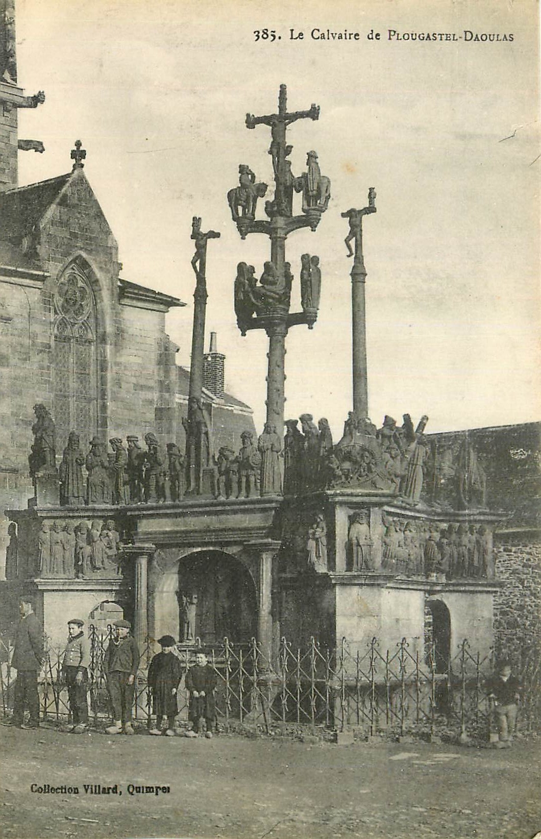 CPA Le Calvaire de Plougastel Daoulas 