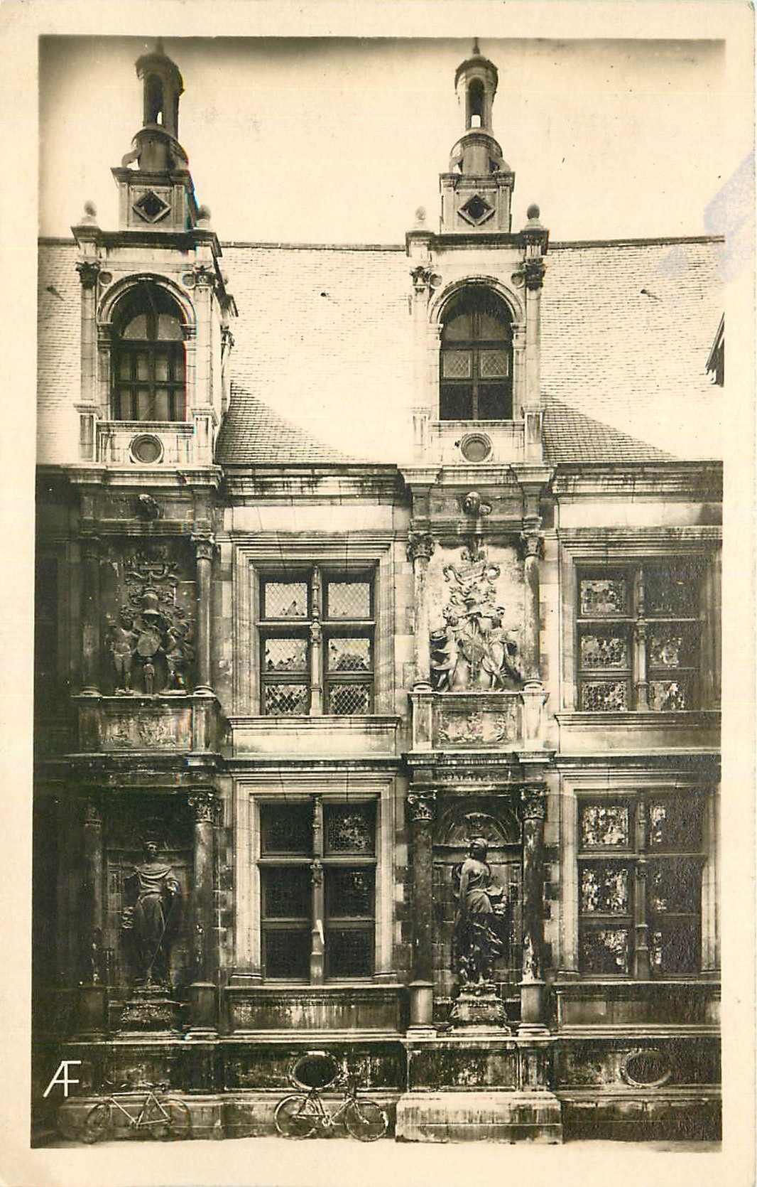 CPA Le Pays Normand Caen Hotel d'Escoville 