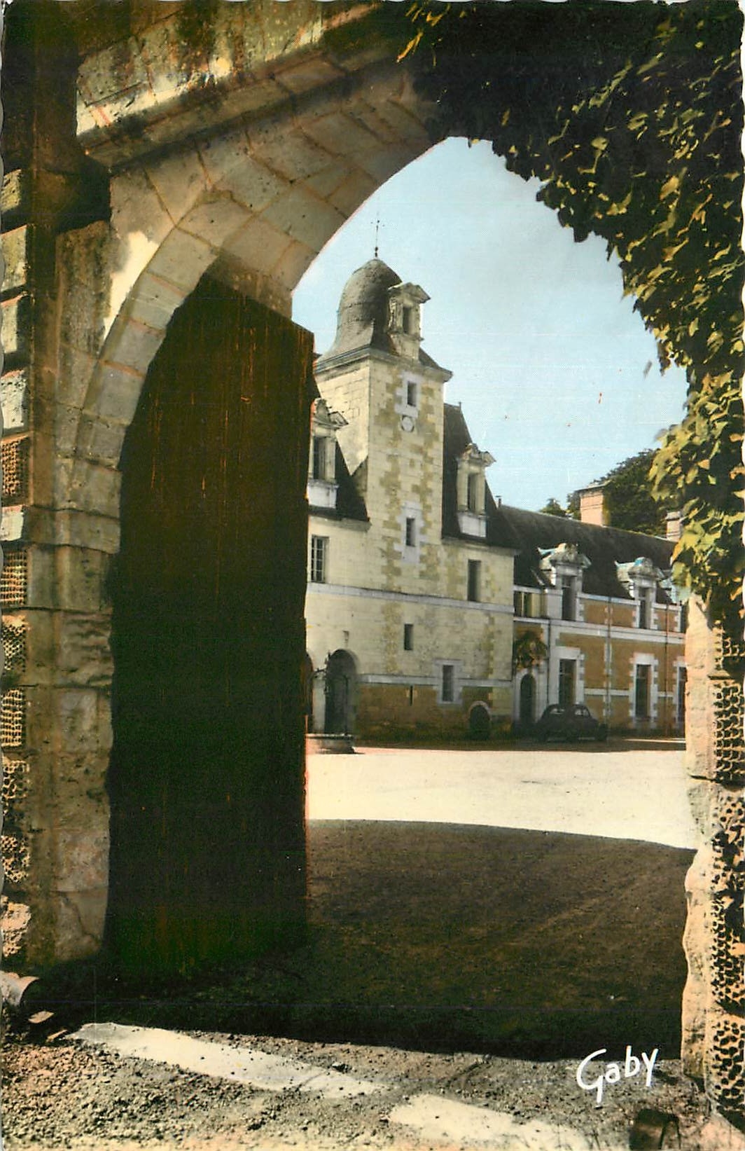 CPM Reugny Chateau de la Valliere 