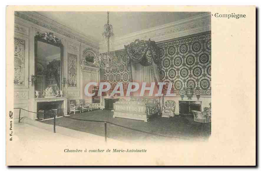 CPA Chambre a coucher de Marie Antoinette Compiegne